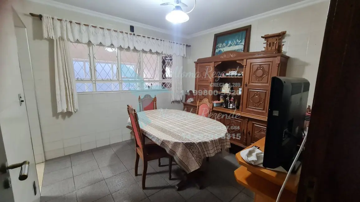 Casa com 5 quartos à venda, 300m2 em Bauru - SP - imagem 4 Foto 4 de Casa com 5 quartos à venda, 300m2 em Bauru - SP