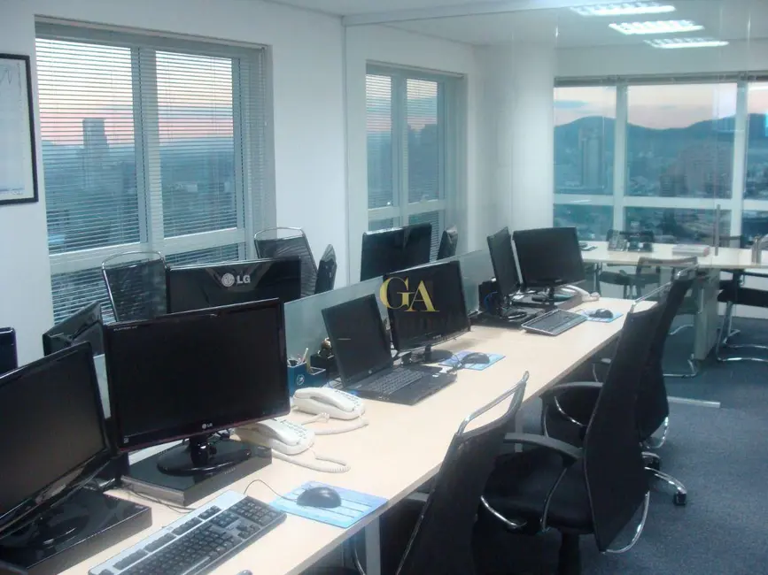 Foto 3 de Sala Comercial à venda, 50m2 em Alphaville Industrial, Barueri - SP