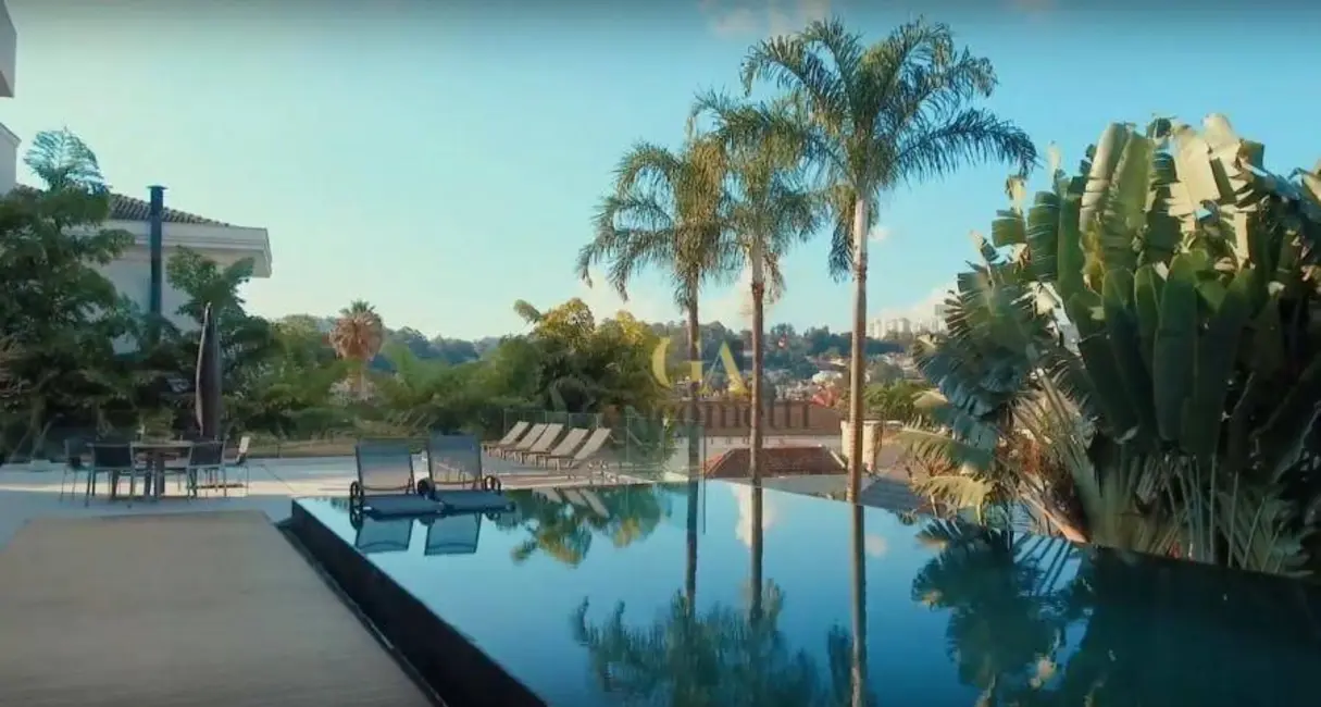 Casa de Condomínio com 5 quartos à venda, 2040m2 em Barueri - SP - imagem 4 Foto 4 de Casa de Condomínio com 5 quartos à venda, 2040m2 em Barueri - SP