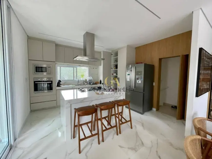 Foto 4 de Casa de Condomínio com 3 quartos à venda, 460m2 em Tamboré, Santana De Parnaiba - SP