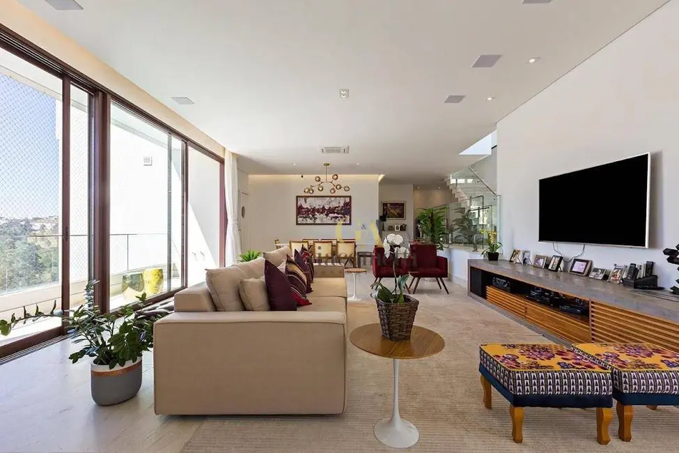 Casa de Condomínio com 4 quartos à venda, 520m2 em Tamboré, Santana De Parnaiba - SP - imagem 8 Foto 8 de Casa de Condomínio com 4 quartos à venda, 520m2 em Tamboré, Santana De Parnaiba - SP