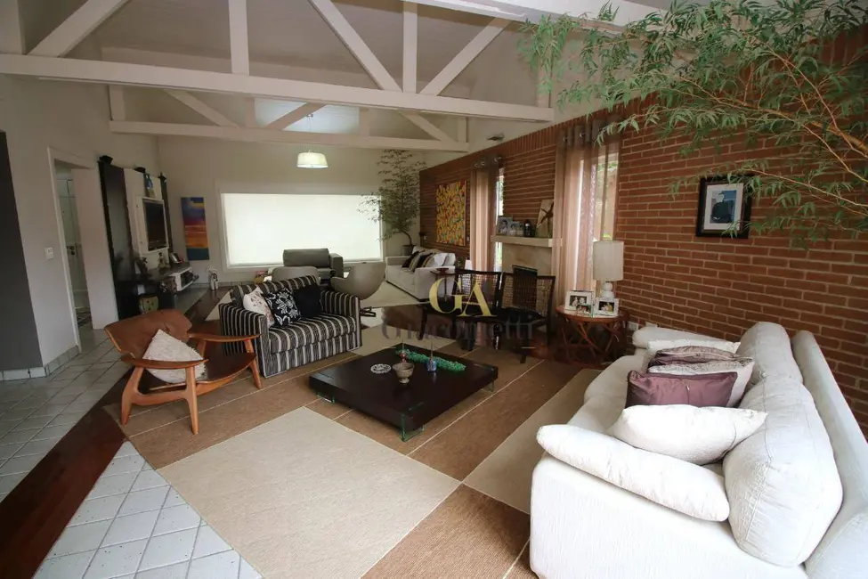 Casa de Condomínio com 4 quartos à venda, 1380m2 em Morada das Flores (Aldeia da Serra), Santana De Parnaiba - SP - imagem 5 Foto 5 de Casa de Condomínio com 4 quartos à venda, 1380m2 em Morada das Flores (Aldeia da Serra), Santana De Parnaiba - SP