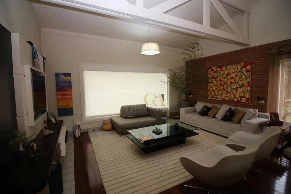 Casa de Condomínio com 4 quartos à venda, 1380m2 em Morada das Flores (Aldeia da Serra), Santana De Parnaiba - SP - imagem 3 Foto 3 de Casa de Condomínio com 4 quartos à venda, 1380m2 em Morada das Flores (Aldeia da Serra), Santana De Parnaiba - SP