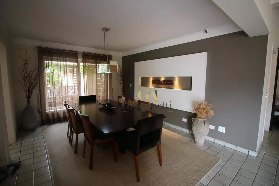 Casa de Condomínio com 4 quartos à venda, 1380m2 em Morada das Flores (Aldeia da Serra), Santana De Parnaiba - SP - imagem 6 Foto 6 de Casa de Condomínio com 4 quartos à venda, 1380m2 em Morada das Flores (Aldeia da Serra), Santana De Parnaiba - SP