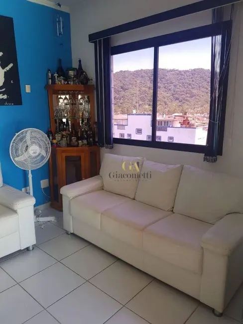 Cobertura com 3 quartos à venda, 220m2 em Guaruja - SP - imagem 4 Foto 4 de Cobertura com 3 quartos à venda, 220m2 em Guaruja - SP