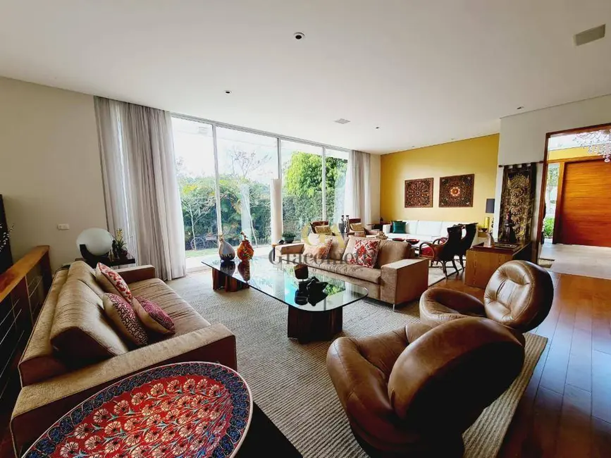 Casa de Condomínio com 5 quartos à venda, 1596m2 em Tamboré, Santana De Parnaiba - SP - imagem 3 Foto 3 de Casa de Condomínio com 5 quartos à venda, 1596m2 em Tamboré, Santana De Parnaiba - SP