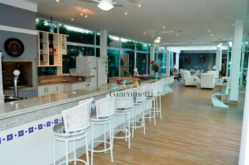 Foto 3 de Casa de Condomínio com 6 quartos à venda, 1500m2 em Barueri - SP