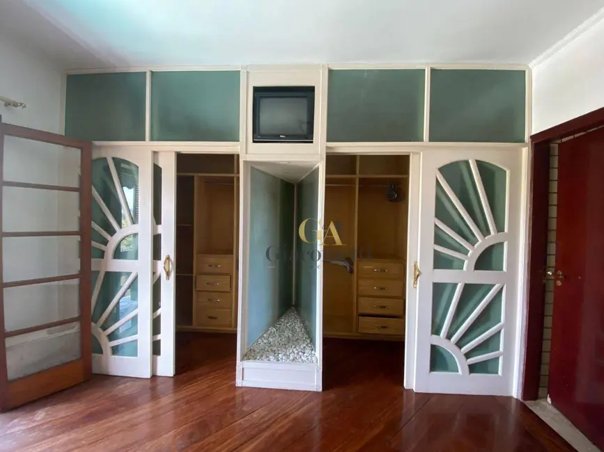 Casa de Condomínio com 5 quartos à venda, 380m2 em Santana De Parnaiba - SP - imagem 9 Foto 9 de Casa de Condomínio com 5 quartos à venda, 380m2 em Santana De Parnaiba - SP