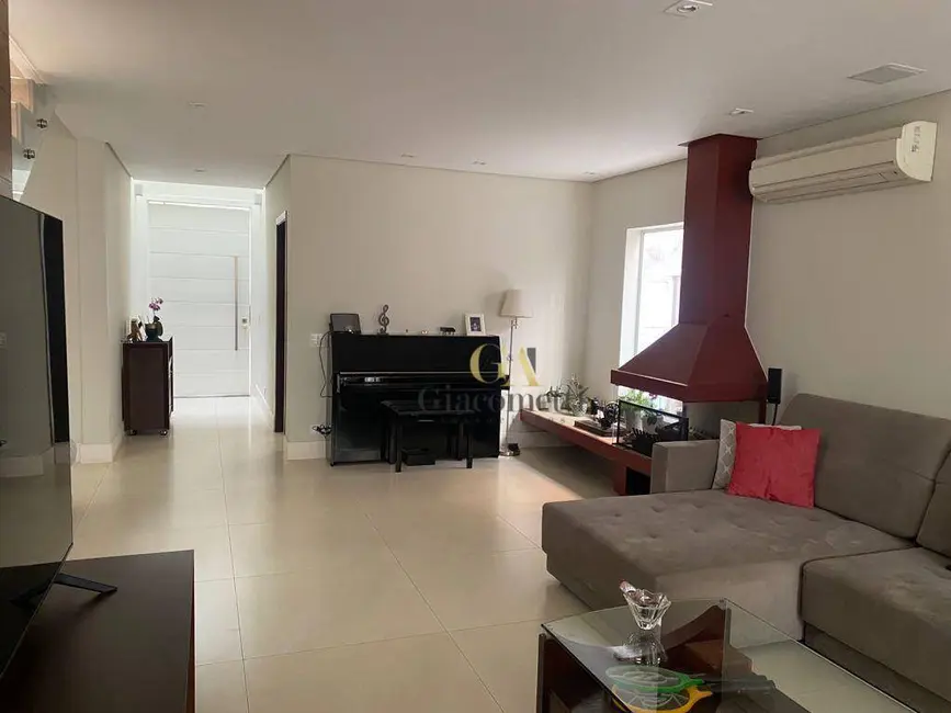 Foto 2 de Casa de Condomínio com 4 quartos à venda, 360m2 em Santana De Parnaiba - SP