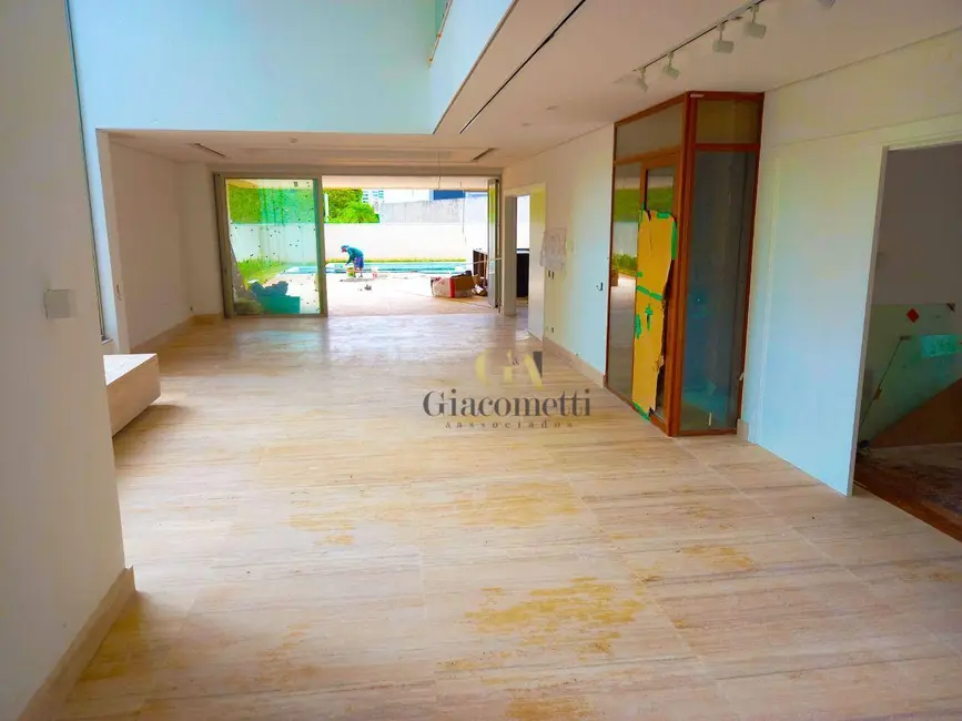 Casa de Condomínio com 4 quartos à venda, 744m2 em Alphaville Residencial Um, Barueri - SP - imagem 4 Foto 4 de Casa de Condomínio com 4 quartos à venda, 744m2 em Alphaville Residencial Um, Barueri - SP