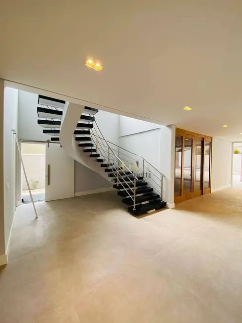 Foto 2 de Casa de Condomínio com 4 quartos à venda, 700m2 em Santana De Parnaiba - SP