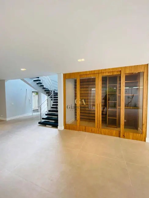 Foto 3 de Casa de Condomínio com 4 quartos à venda, 700m2 em Santana De Parnaiba - SP