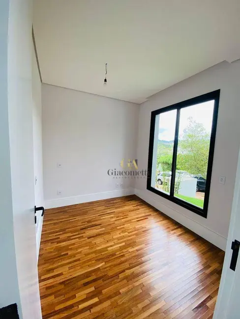 Casa de Condomínio com 4 quartos à venda, 420m2 em Santana De Parnaiba - SP - imagem 5 Foto 5 de Casa de Condomínio com 4 quartos à venda, 420m2 em Santana De Parnaiba - SP