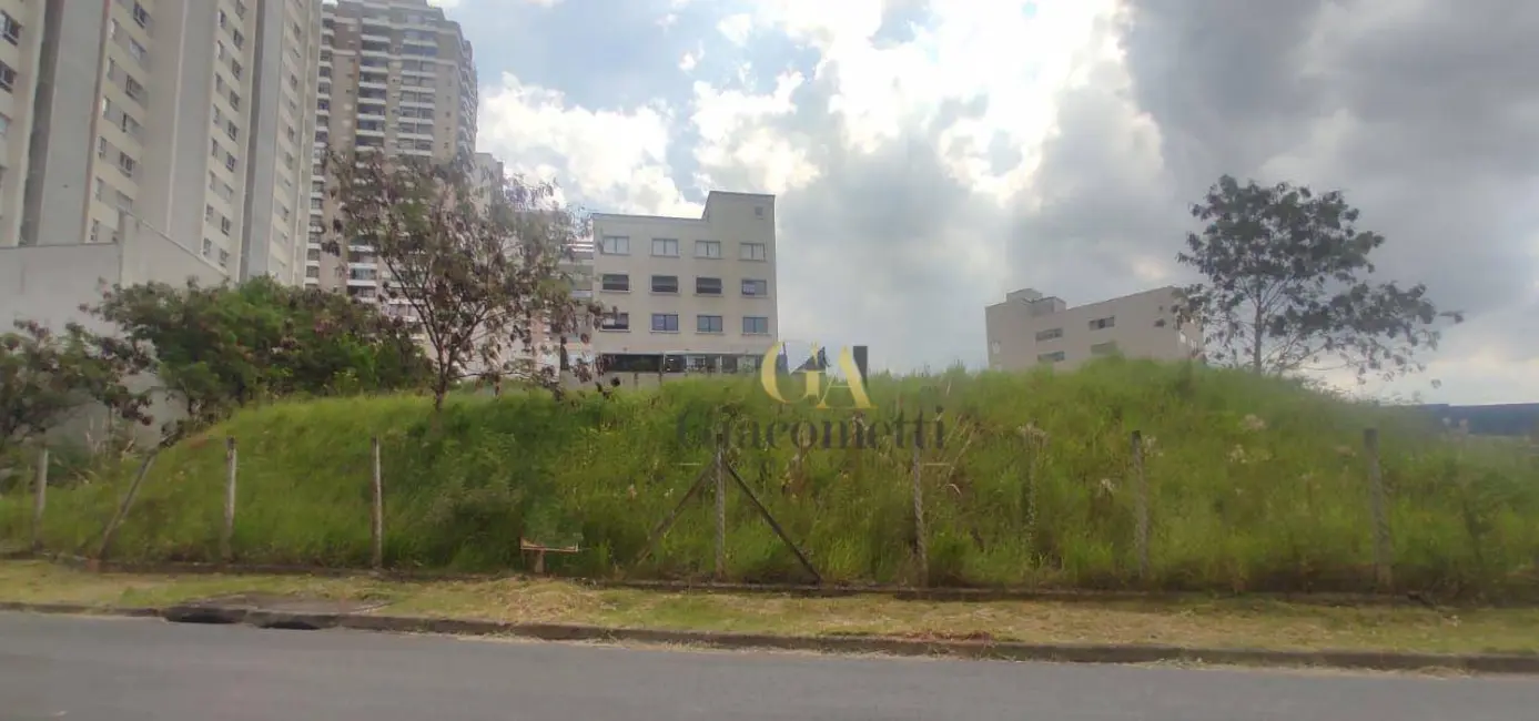 Foto 1 de Terreno / Lote à venda e para alugar, 1118m2 em Barueri - SP