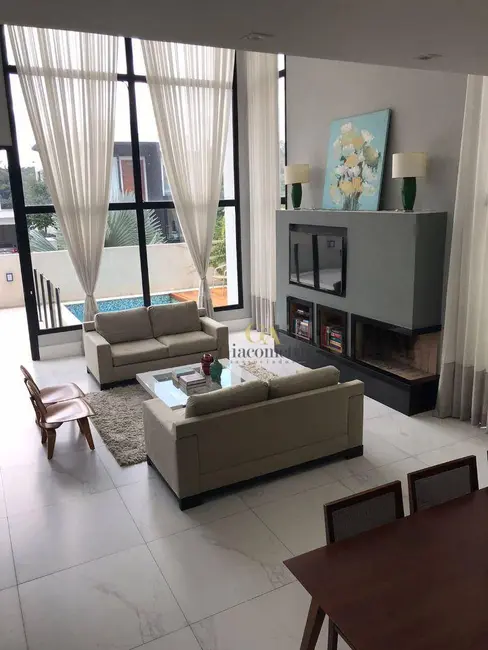 Foto 4 de Casa de Condomínio com 4 quartos para alugar, 420m2 em Alphaville, Santana De Parnaiba - SP