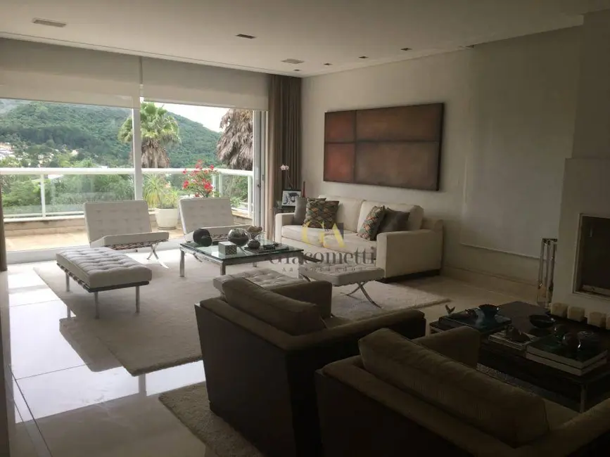 Casa de Condomínio com 6 quartos à venda, 1750m2 em Santana De Parnaiba - SP - imagem 5 Foto 5 de Casa de Condomínio com 6 quartos à venda, 1750m2 em Santana De Parnaiba - SP