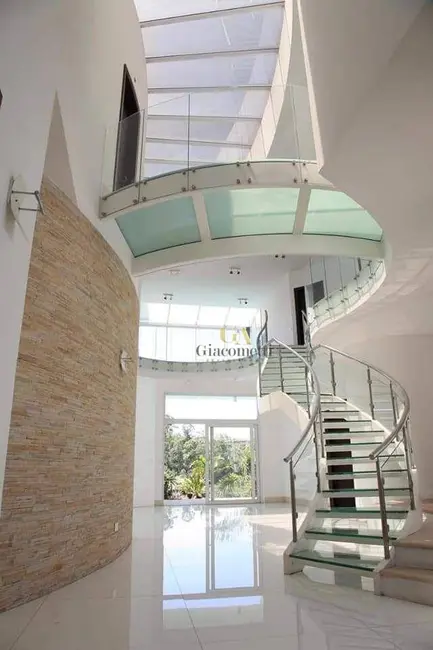 Casa de Condomínio com 5 quartos à venda e para alugar, 607m2 em Alphaville Conde II, Barueri - SP - imagem 5 Foto 5 de Casa de Condomínio com 5 quartos à venda e para alugar, 607m2 em Alphaville Conde II, Barueri - SP