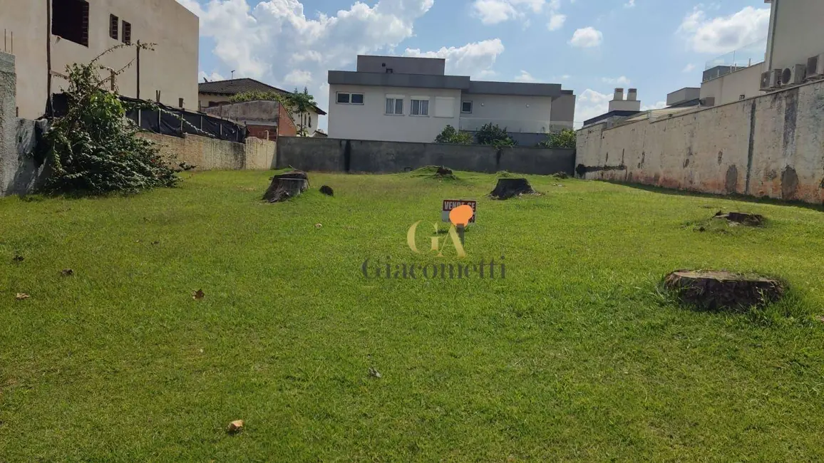Foto 1 de Terreno / Lote à venda, 630m2 em Barueri - SP
