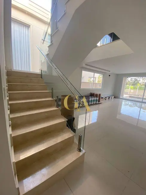 Foto 3 de Casa de Condomínio com 4 quartos à venda, 391m2 em Santana De Parnaiba - SP