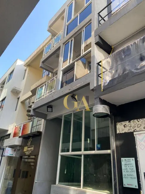 Casa de Condomínio à venda e para alugar, 200m2 em Barueri - SP - imagem 3 Foto 3 de Casa de Condomínio à venda e para alugar, 200m2 em Barueri - SP