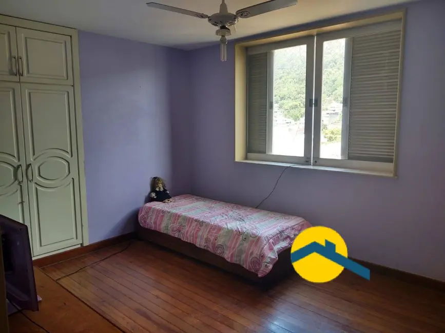 Casa com 3 quartos à venda, 540m2 em São Francisco, Niteroi - RJ - imagem 9 Foto 9 de Casa com 3 quartos à venda, 540m2 em São Francisco, Niteroi - RJ