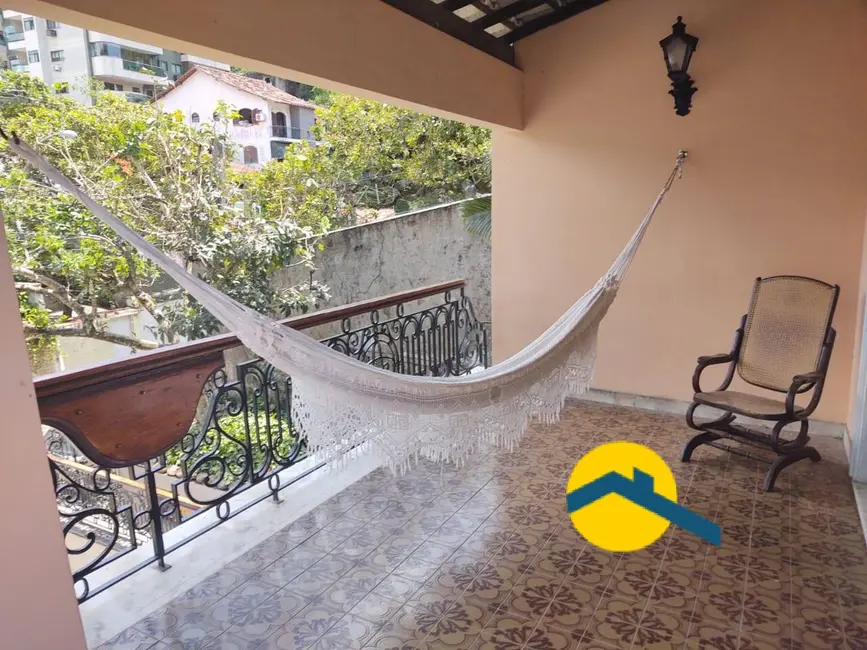 Foto 1 de Casa com 3 quartos à venda, 540m2 em São Francisco, Niteroi - RJ