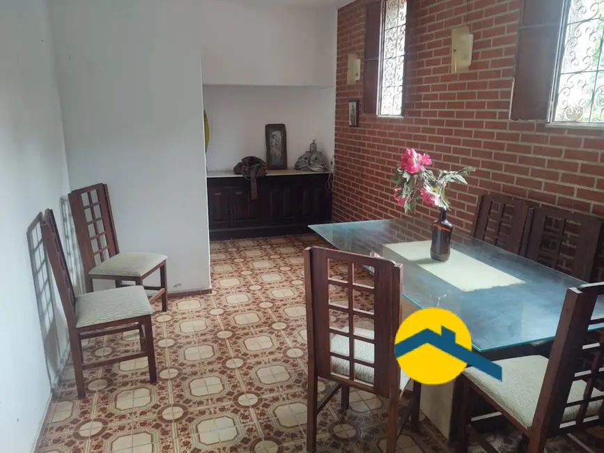 Foto 1 de Casa com 4 quartos à venda, 275m2 em Santa Rosa, Niteroi - RJ