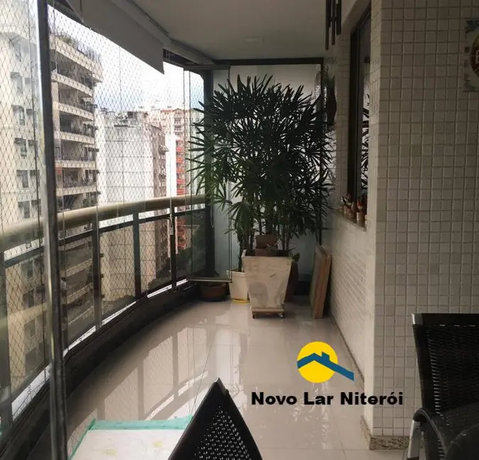 Foto 2 de Apartamento com 4 quartos à venda, 145m2 em Icaraí, Niteroi - RJ