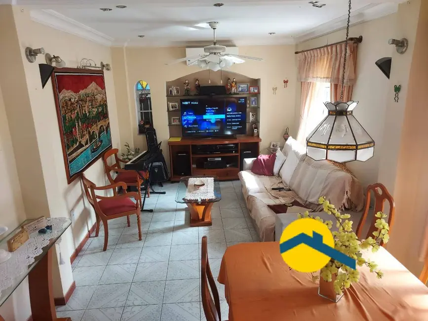 Foto 1 de Casa com 3 quartos à venda, 120m2 em Niteroi - RJ