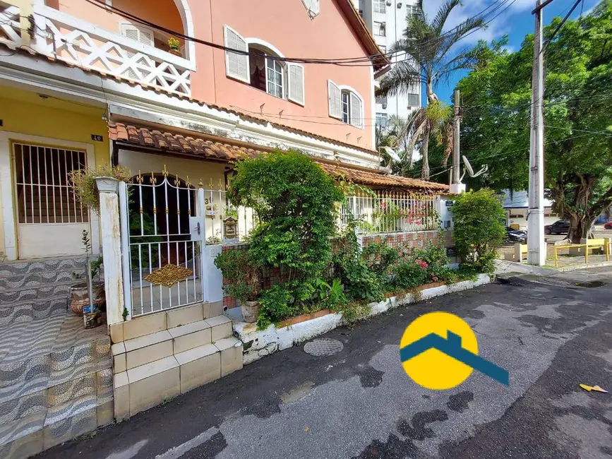 Foto 2 de Casa com 3 quartos à venda, 120m2 em Niteroi - RJ