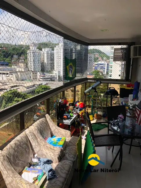 Foto 2 de Apartamento com 4 quartos à venda, 150m2 em Icaraí, Niteroi - RJ