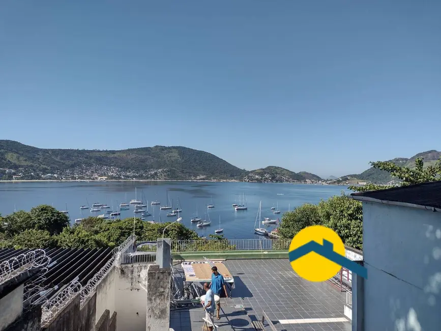 Foto 3 de Casa com 5 quartos à venda, 1300m2 em São Francisco, Niteroi - RJ