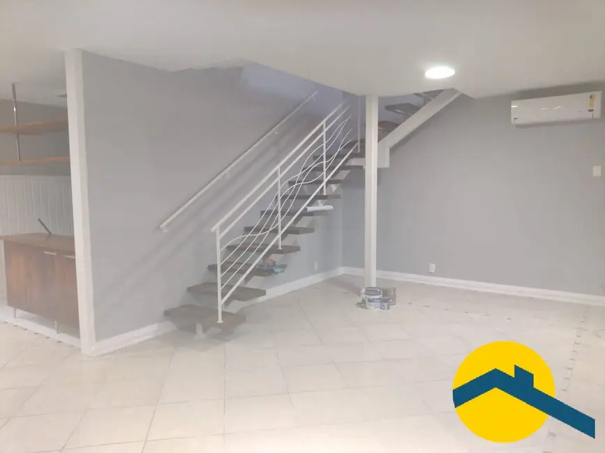 Casa de Condomínio com 5 quartos à venda, 244m2 em Sapê, Niteroi - RJ - imagem 3 Foto 3 de Casa de Condomínio com 5 quartos à venda, 244m2 em Sapê, Niteroi - RJ