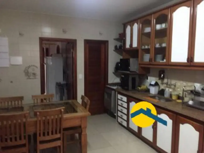 Foto 1 de Casa com 4 quartos à venda, 205m2 em Itaipu, Niteroi - RJ
