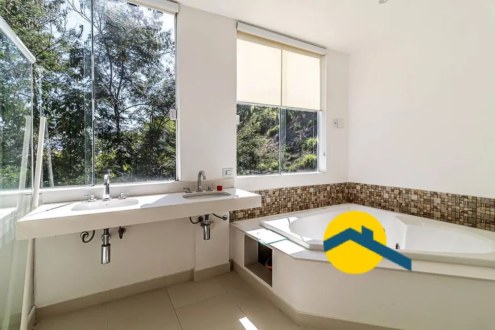 Foto 1 de Casa de Condomínio com 4 quartos à venda, 436m2 em Vila Progresso, Niteroi - RJ