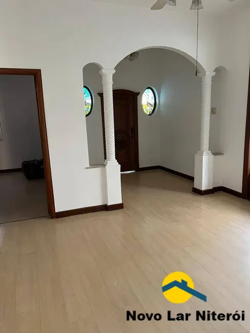 Foto 1 de Casa com 3 quartos à venda, 240m2 em Centro, Niteroi - RJ