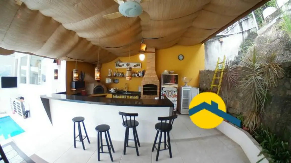 Foto 2 de Casa com 5 quartos à venda, 320m2 em São Francisco, Niteroi - RJ