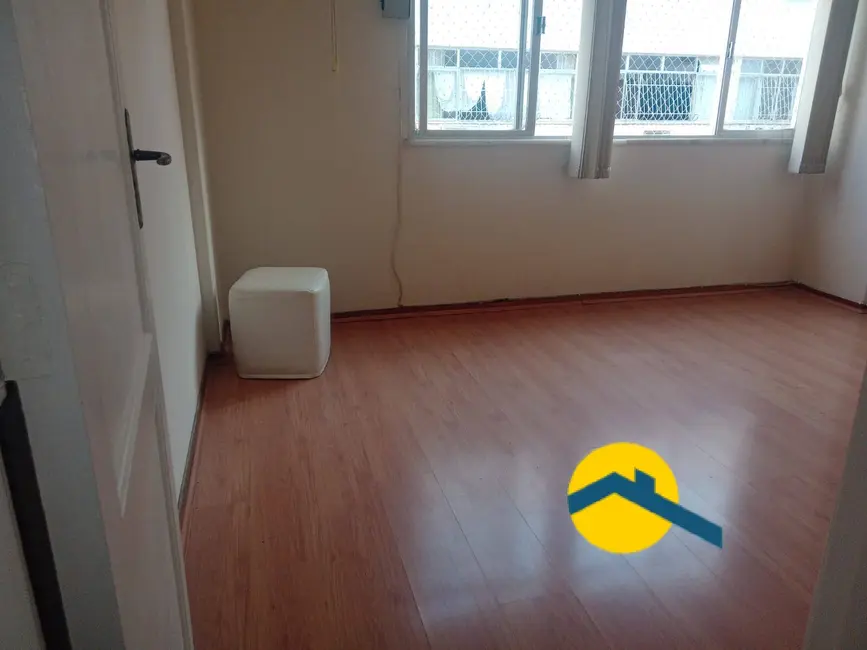Apartamento com 2 quartos à venda, 90m2 em Icaraí, Niteroi - RJ - imagem 4 Foto 4 de Apartamento com 2 quartos à venda, 90m2 em Icaraí, Niteroi - RJ