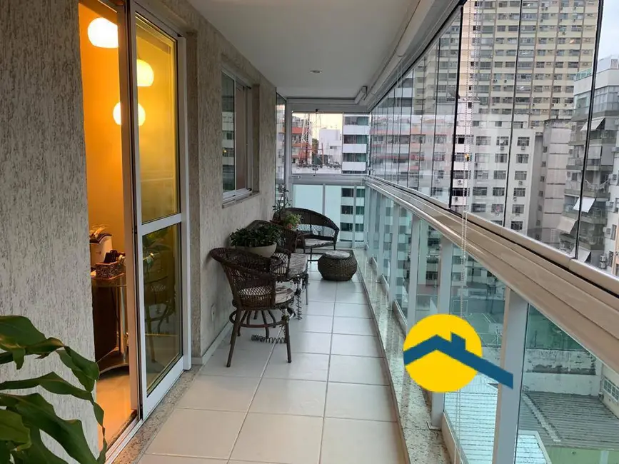 Foto 1 de Apartamento com 4 quartos à venda, 145m2 em Icaraí, Niteroi - RJ