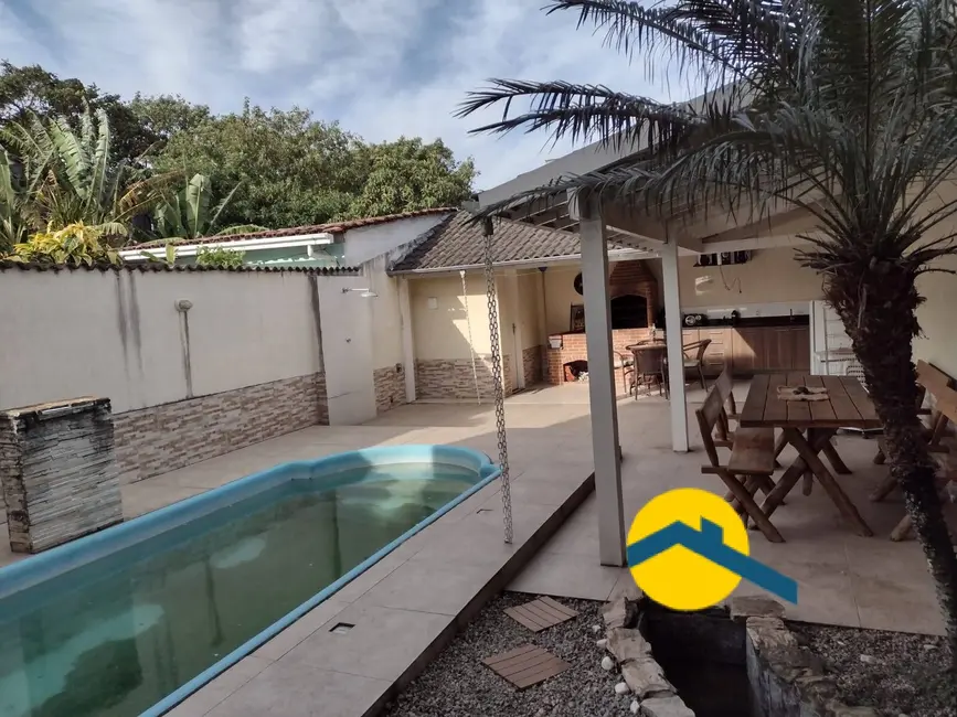 Foto 2 de Casa com 3 quartos à venda, 210m2 em Maravista, Niteroi - RJ
