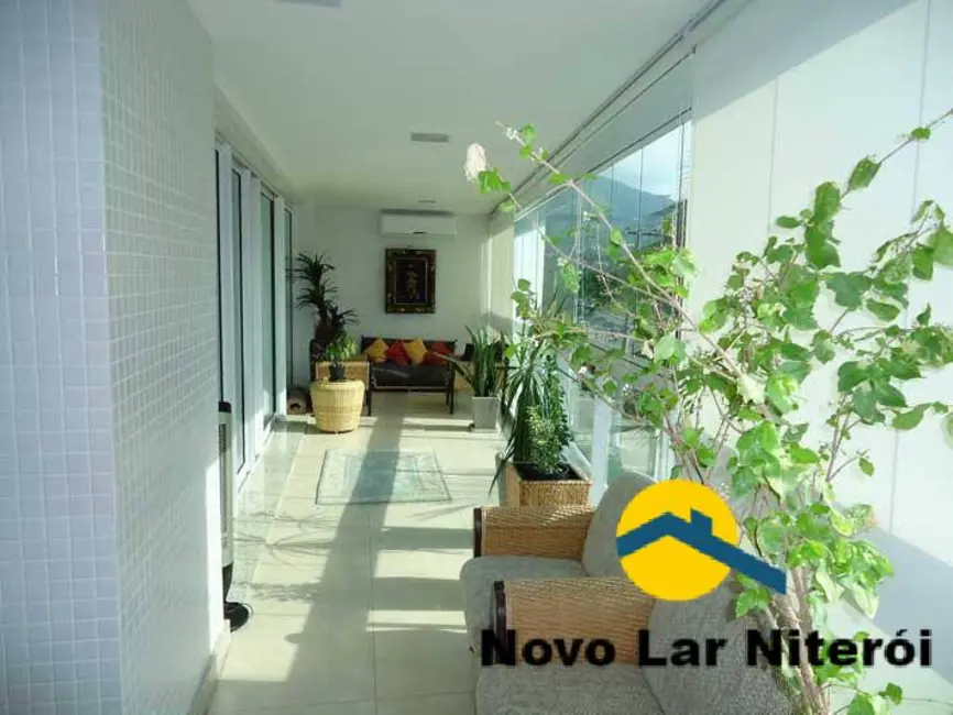 Foto 2 de Apartamento com 4 quartos à venda, 226m2 em Charitas, Niteroi - RJ