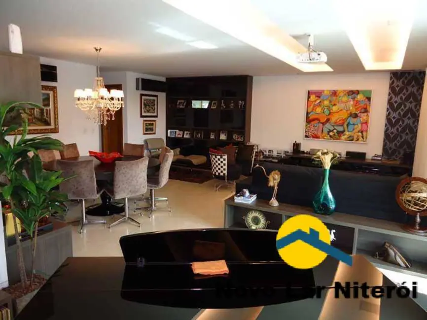 Foto 1 de Apartamento com 4 quartos à venda, 226m2 em Charitas, Niteroi - RJ