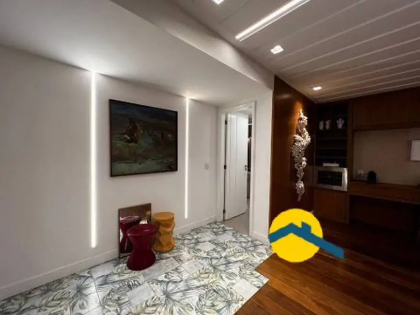 Foto 4 de Apartamento com 4 quartos à venda, 250m2 em Icaraí, Niteroi - RJ