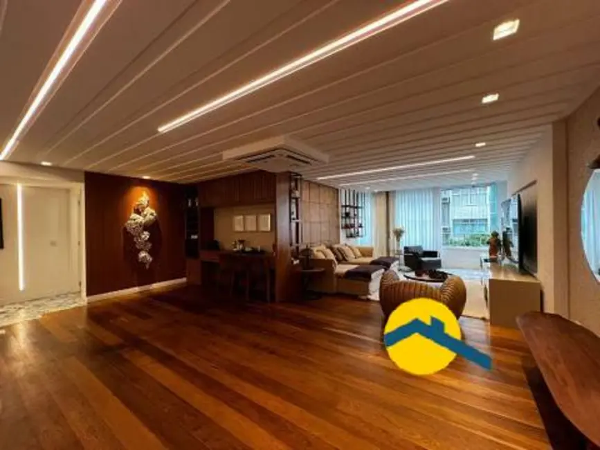 Foto 1 de Apartamento com 4 quartos à venda, 250m2 em Icaraí, Niteroi - RJ