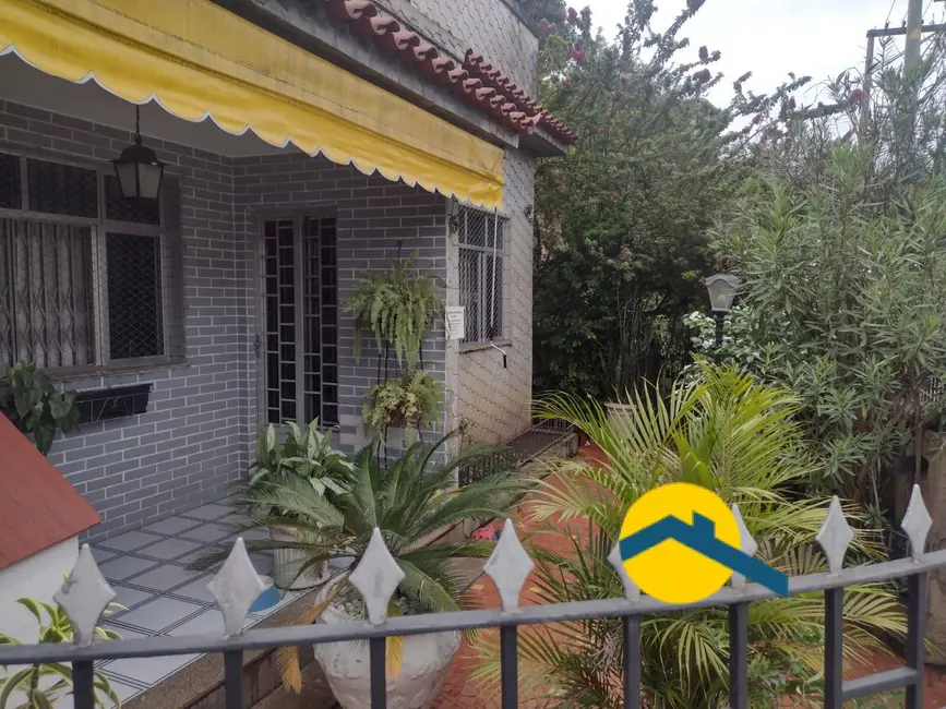 Foto 3 de Casa com 3 quartos à venda, 450m2 em Barreto,  - RJ