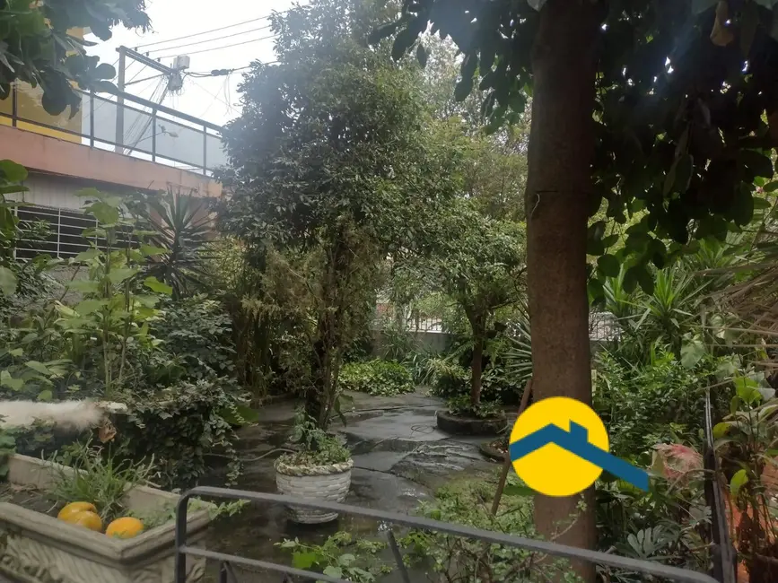 Foto 5 de Casa com 3 quartos à venda, 450m2 em Barreto,  - RJ