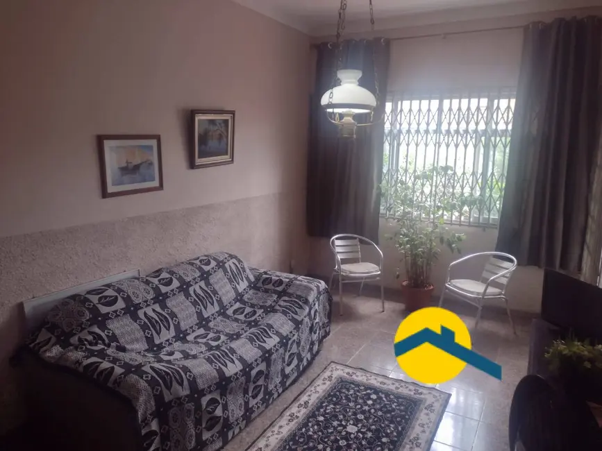 Foto 6 de Casa com 3 quartos à venda, 450m2 em Barreto,  - RJ