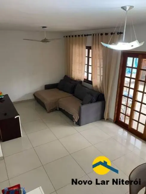 Foto 2 de Casa com 3 quartos à venda, 72m2 em Maria Paula, Sao Goncalo - RJ