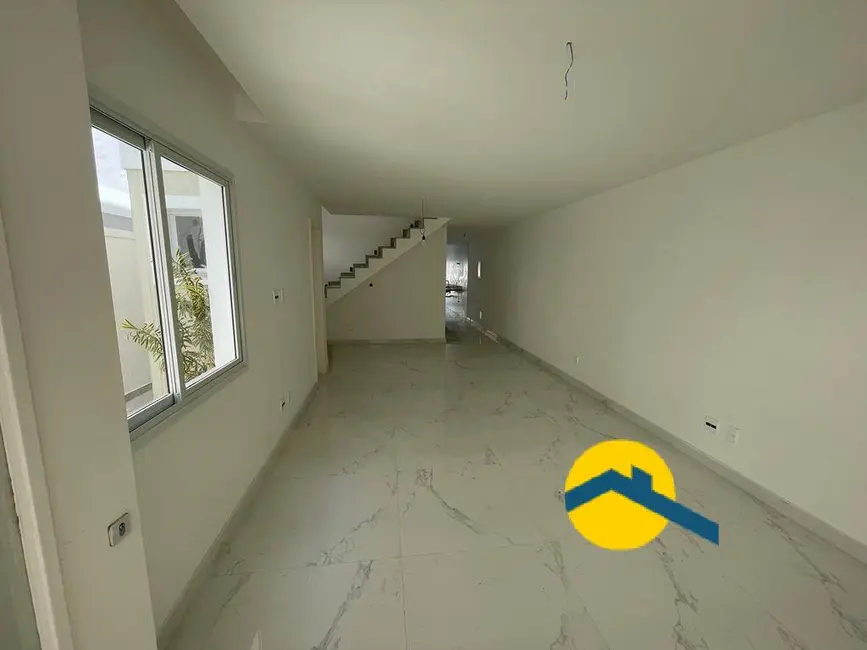 Foto 1 de Casa com 4 quartos à venda, 177m2 em Itaipu, Niteroi - RJ