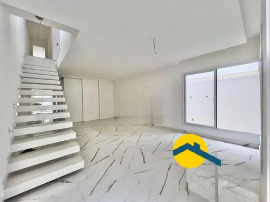 Foto 1 de Casa com 4 quartos à venda, 177m2 em Itaipu, Niteroi - RJ